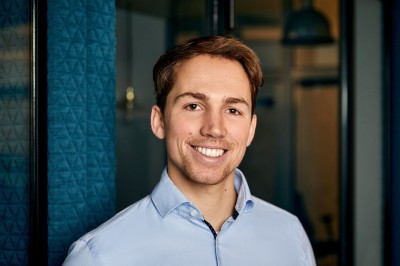 Dealmaker photo