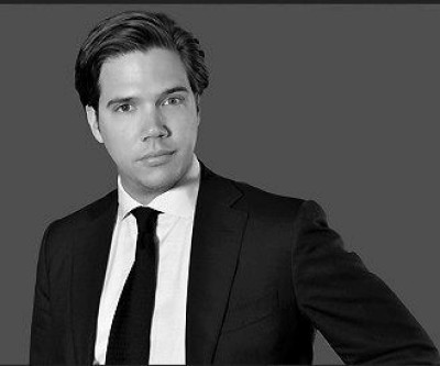 Dealmaker photo