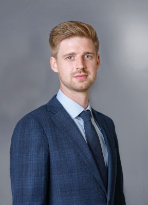 Dealmaker photo