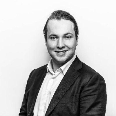 Dealmaker photo