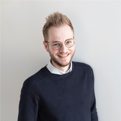 Dealmaker photo