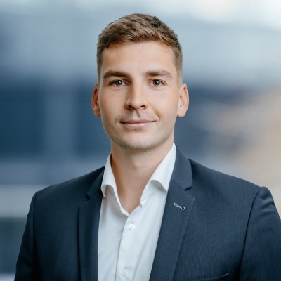 Dealmaker photo