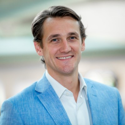 Dealmaker photo