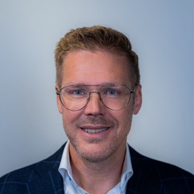 Dealmaker photo