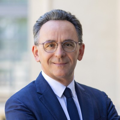Dealmaker photo