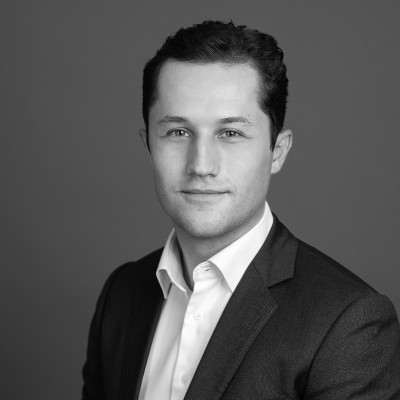 Dealmaker photo