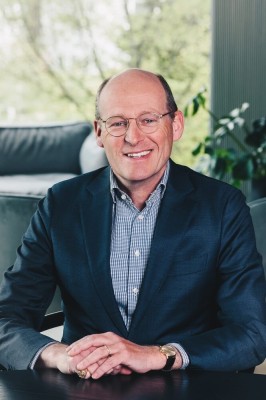 Dealmaker photo