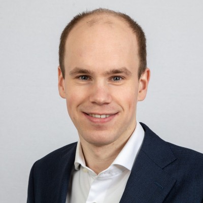 Dealmaker photo