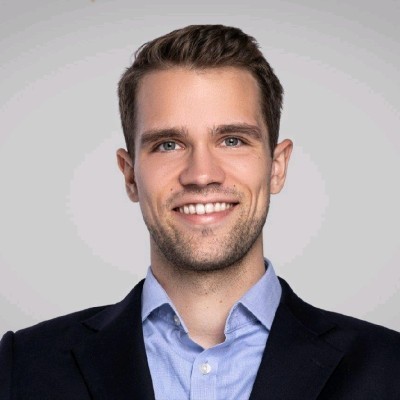 Dealmaker photo