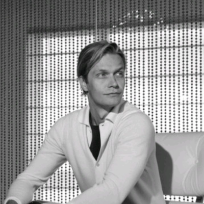 Dealmaker photo