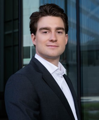 Dealmaker photo