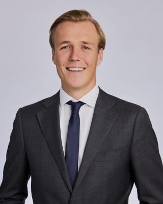 Dealmaker photo