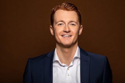 Dealmaker photo