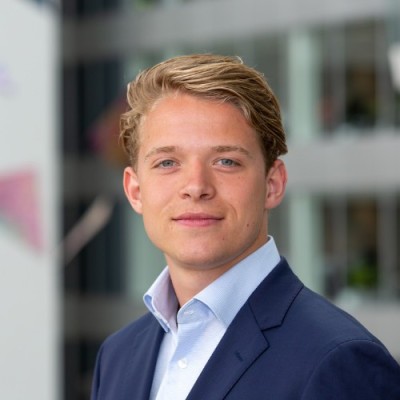 Dealmaker photo