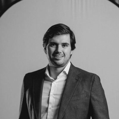 Dealmaker photo