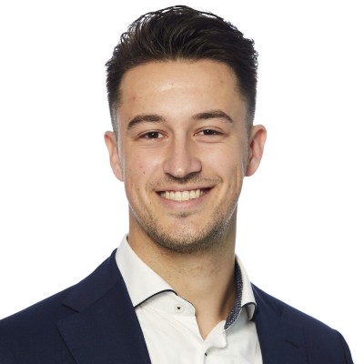 Dealmaker photo