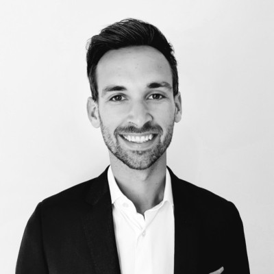 Dealmaker photo
