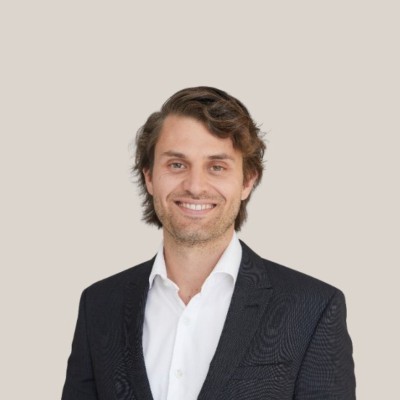 Dealmaker photo