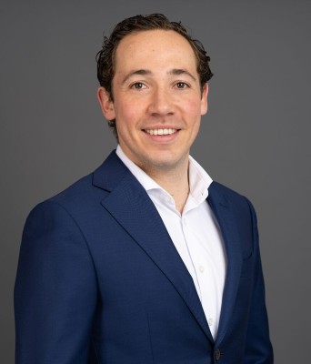 Dealmaker photo