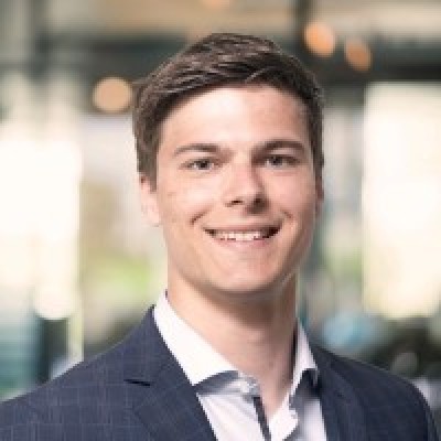 Dealmaker photo