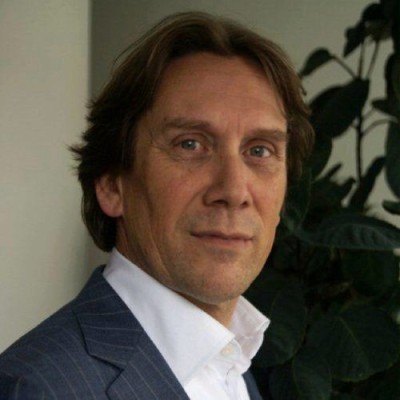 Dealmaker photo