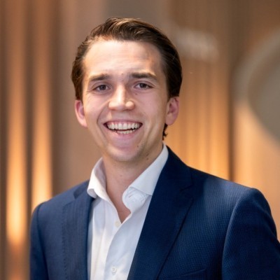 Dealmaker photo