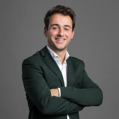 Dealmaker photo