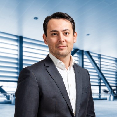 Dealmaker photo