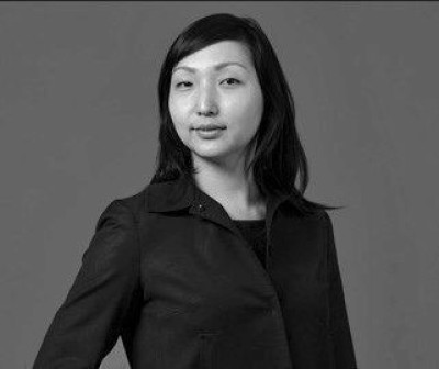 Dealmaker | Vivian Lee