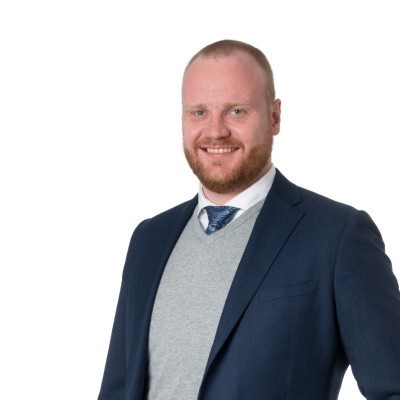 Dealmaker photo