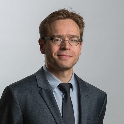 Dealmaker photo