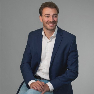 Dealmaker photo