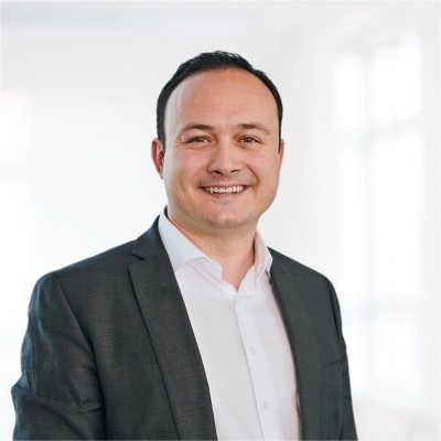 Dealmaker photo