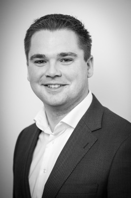 Dealmaker photo