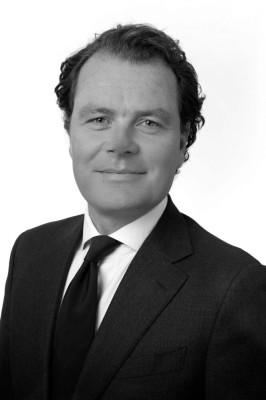 Dealmaker photo