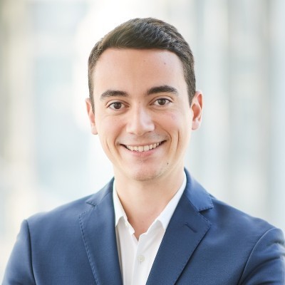 Dealmaker photo