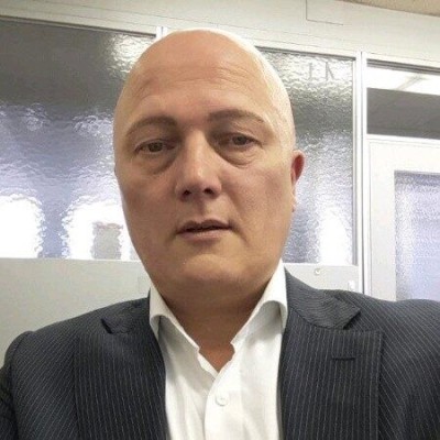 Dealmaker photo