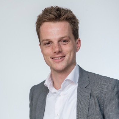 Dealmaker photo