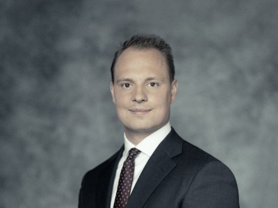 Dealmaker photo