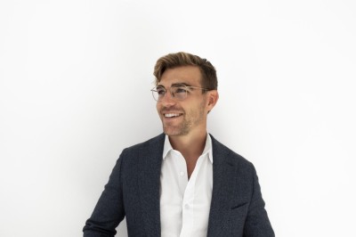 Dealmaker photo