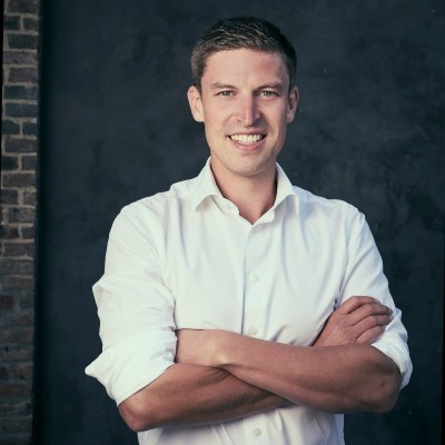Dealmaker photo