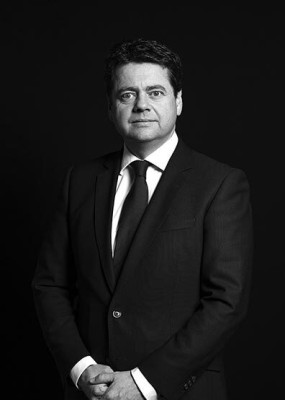Dealmaker photo