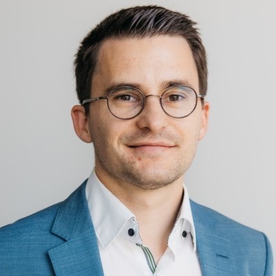 Dealmaker photo