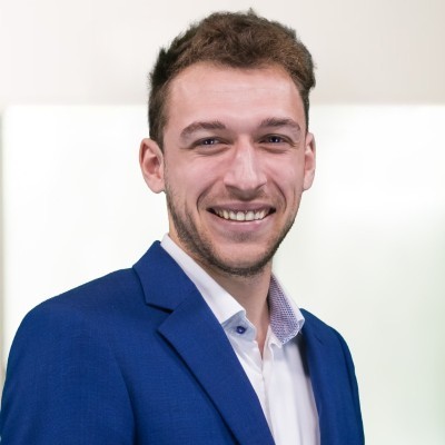 Dealmaker photo