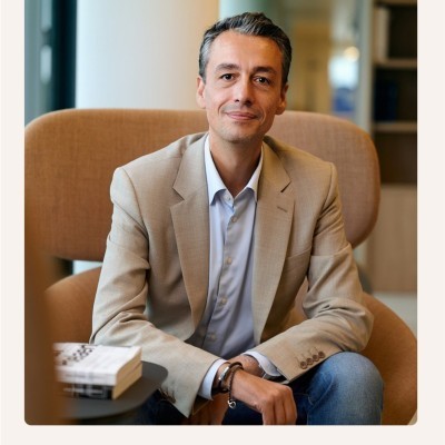 Dealmaker photo