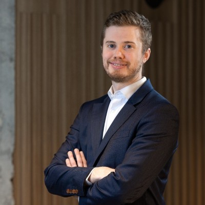Dealmaker photo