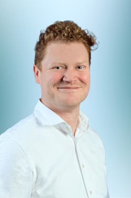 Dealmaker photo