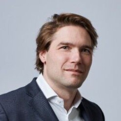 Dealmaker photo