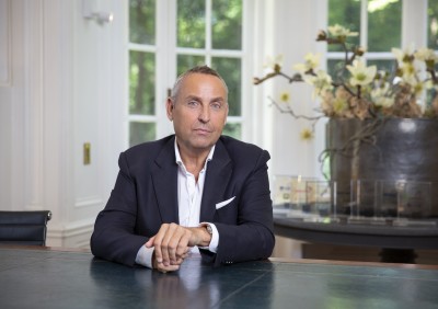 Dealmaker photo