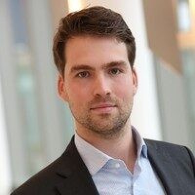 Dealmaker photo